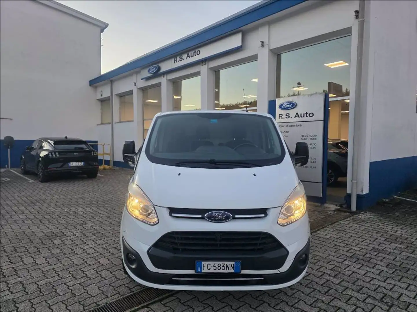 Ford Transit Custom 270 2.0 tdci 130cv Trend L1H1 E6 Bianco - 2