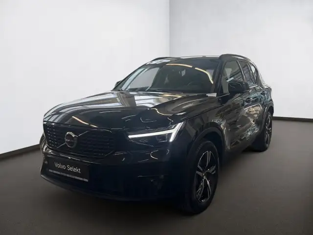 Volvo XC40 Plus Dark  B3 Mild Hybrid Benzin