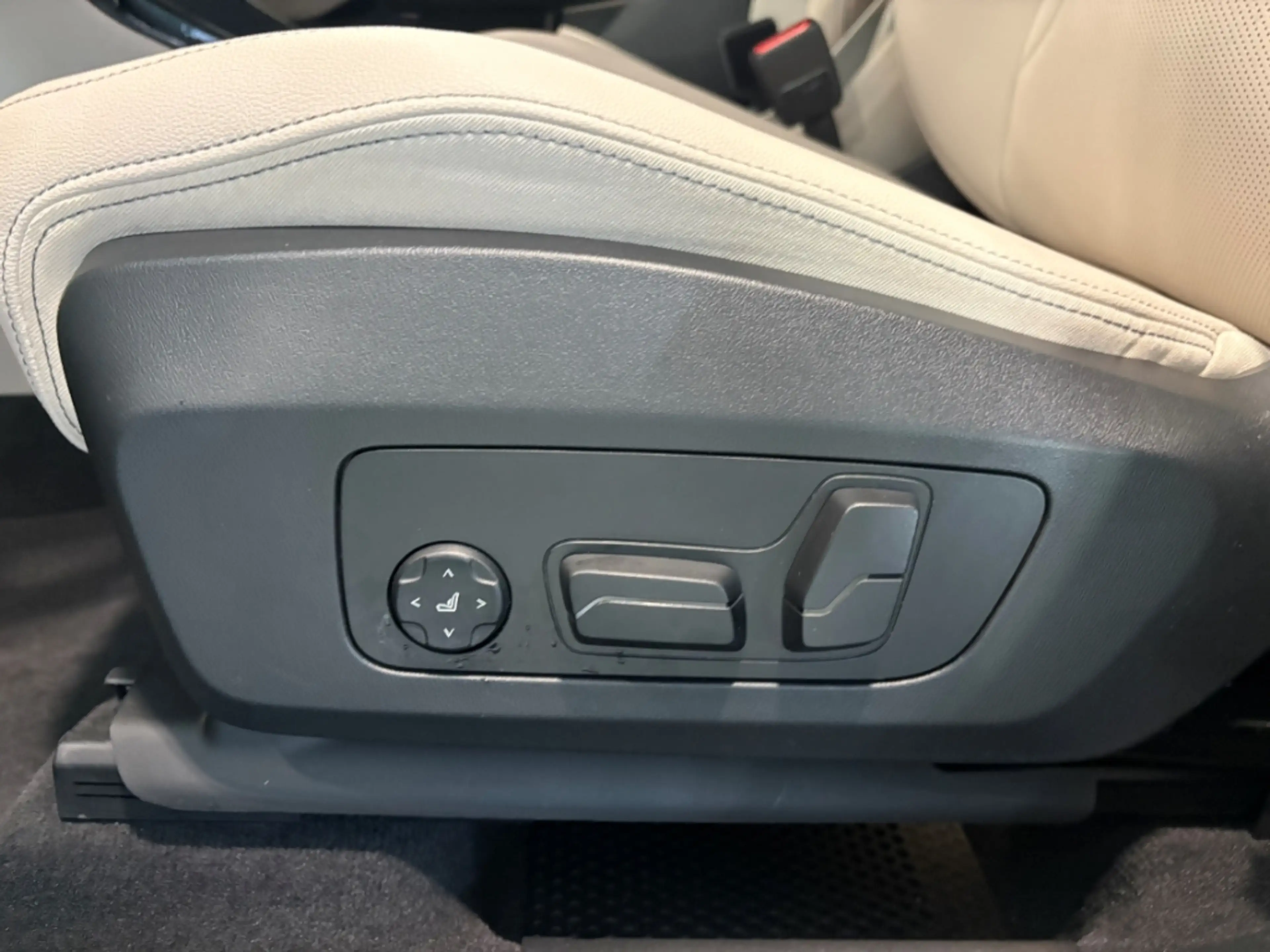 BMW 223 Active Tourer i El. Panodach Panorama Navi Digital — photo 8