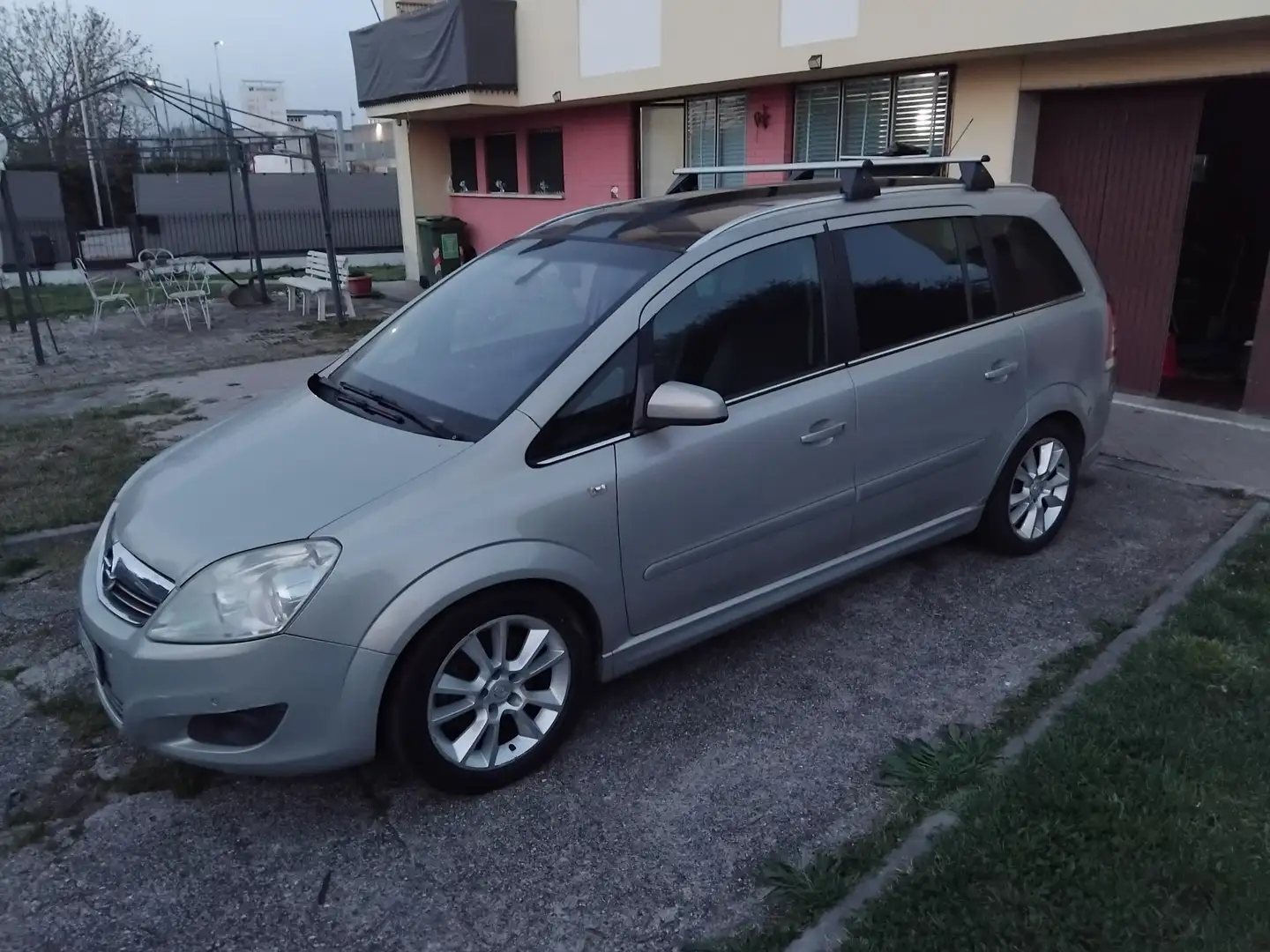 Opel Zafira 1.7 cdti Edition (enjoy) 125cv fap - 1