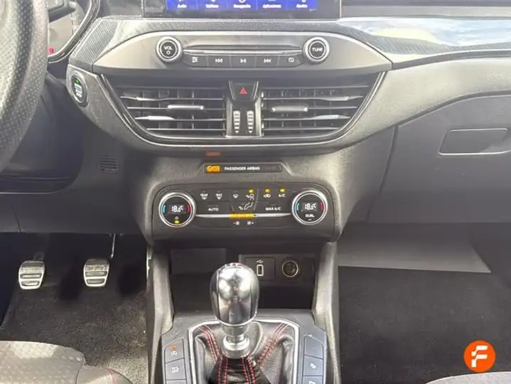 Ford Focus 1.0 Ecoboost ST-Line 2020, foto 20