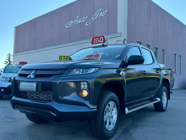 Mitsubishi L200 DOUBLE CAB 5 POSTI AUTOCARRO NAVIGATORE RAD CONNEC