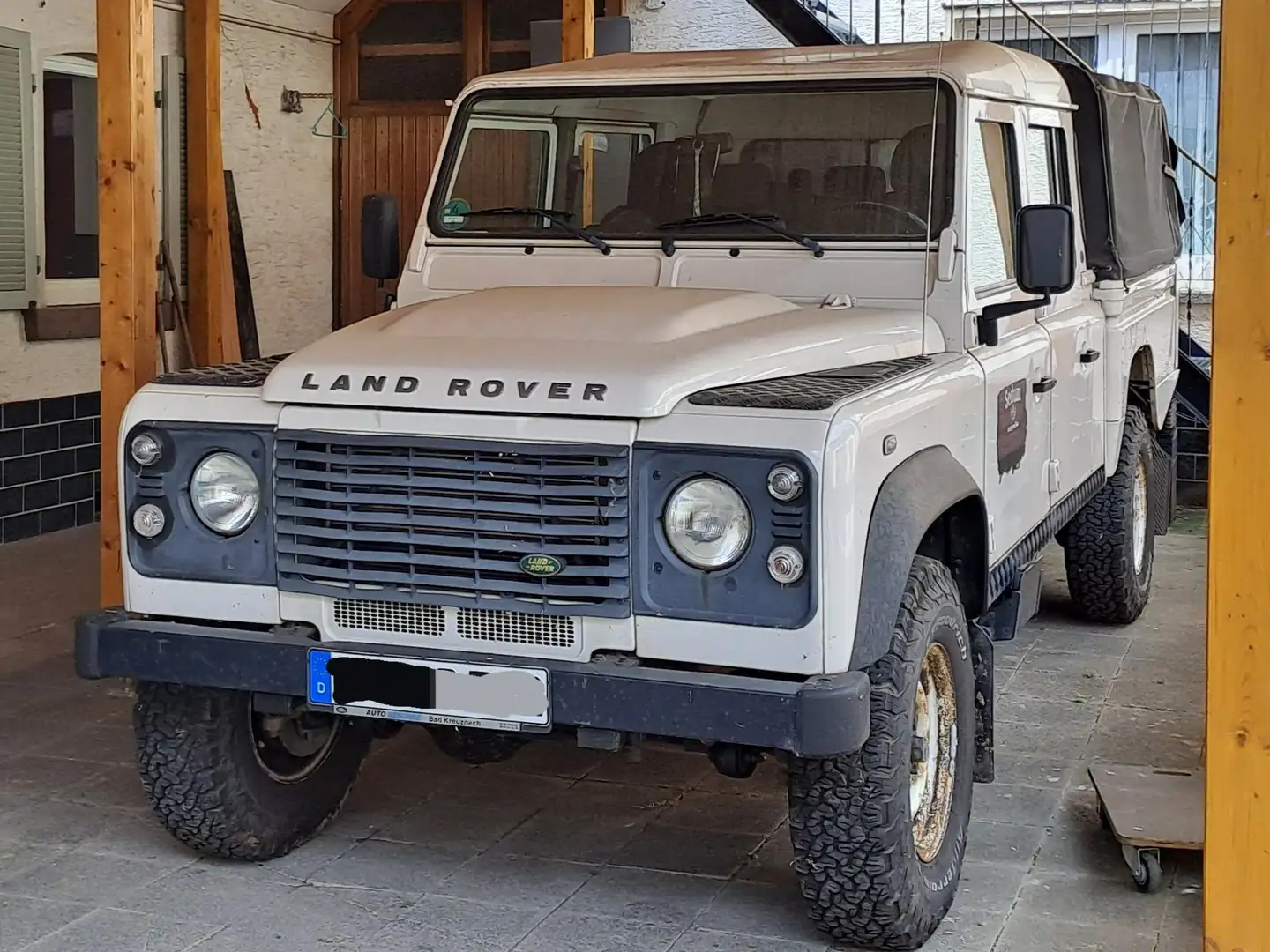 Land Rover Defender 130 Biały - 1