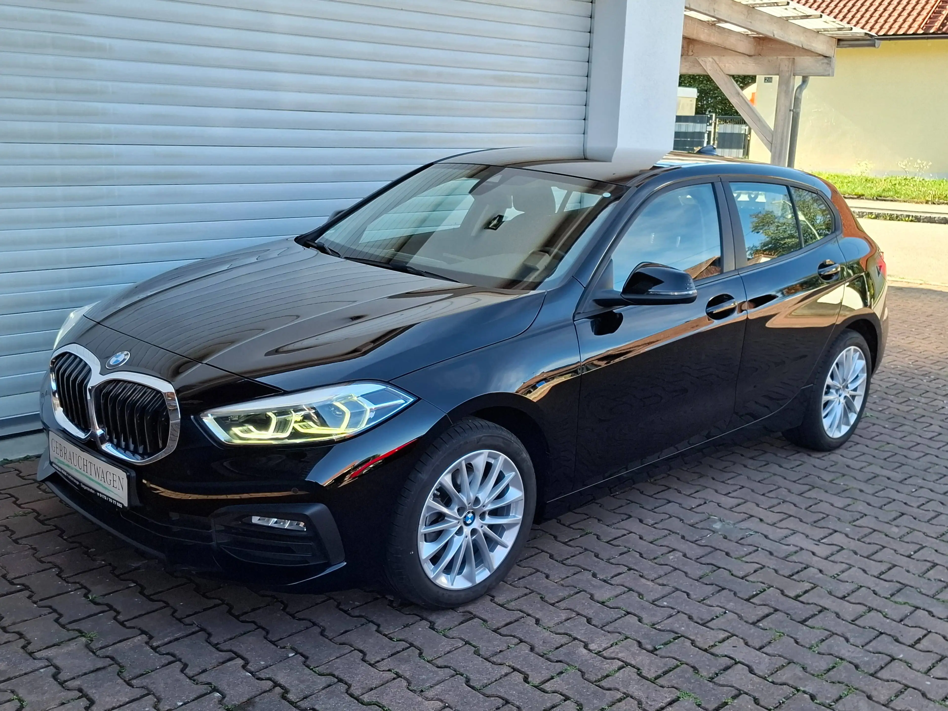 BMW 118 118 i Steptronic Advantage Navi LED SHZ PDC 2-Zonen-Klimaautomatik Geschwindigkeitsreglung — photo 2