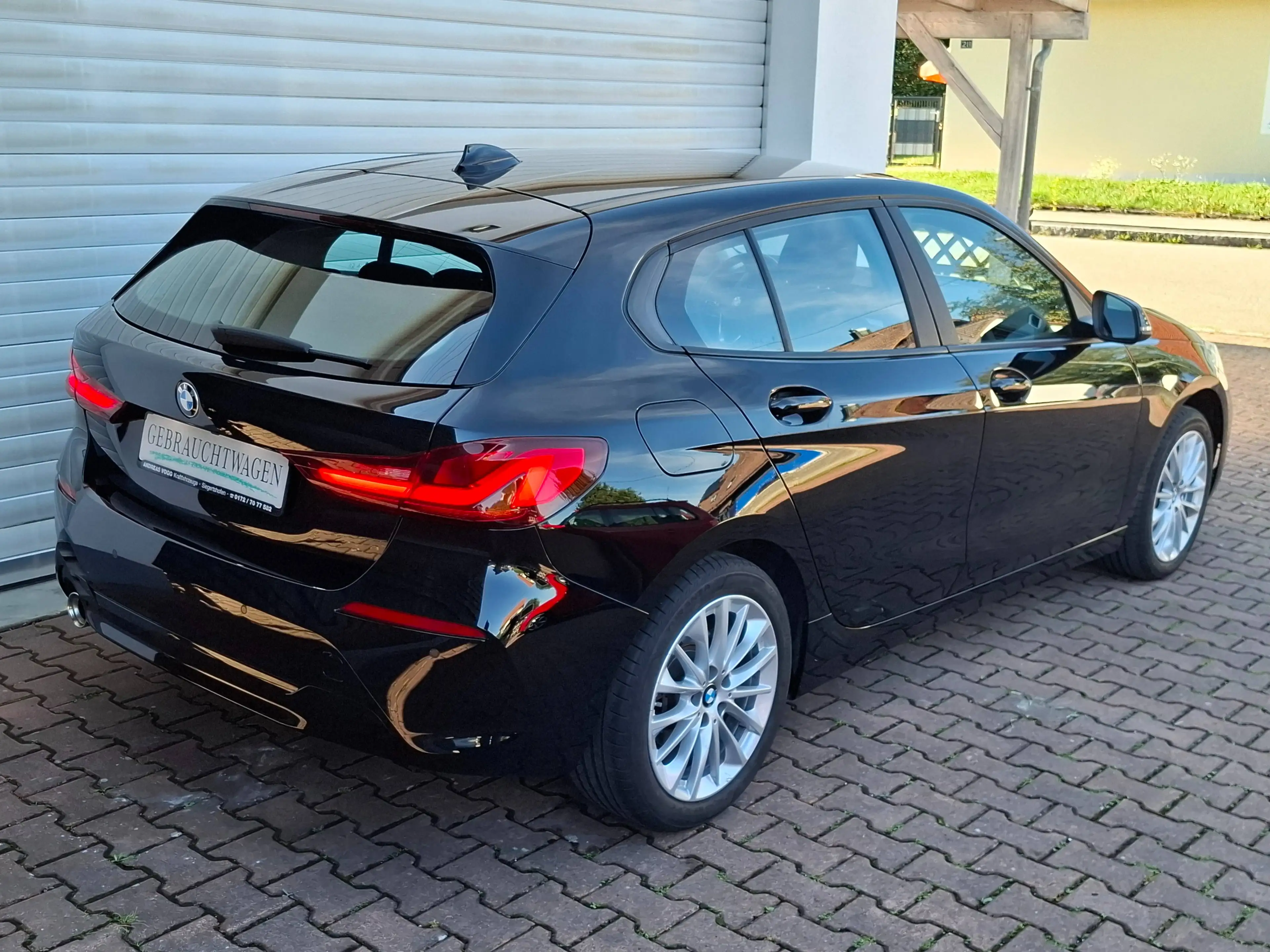 BMW 118 118 i Steptronic Advantage Navi LED SHZ PDC 2-Zonen-Klimaautomatik Geschwindigkeitsreglung — photo 7