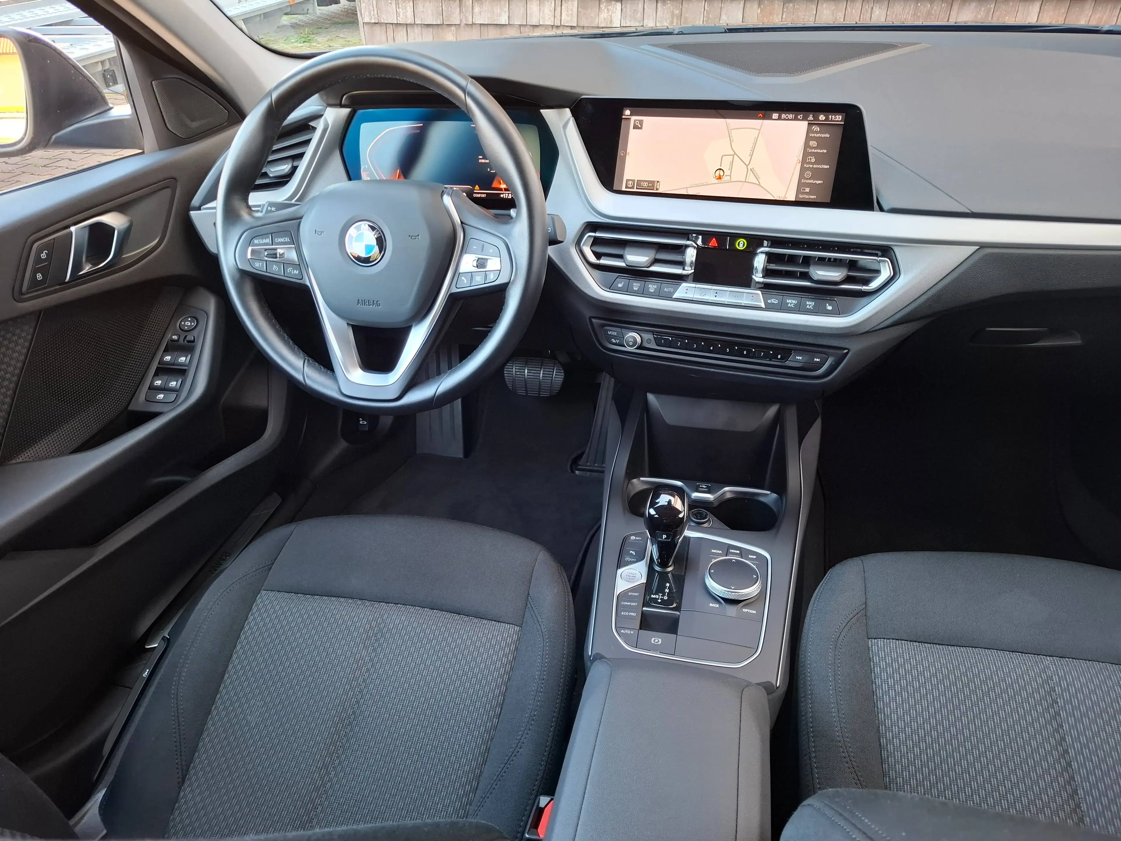 BMW 118 118 i Steptronic Advantage Navi LED SHZ PDC 2-Zonen-Klimaautomatik Geschwindigkeitsreglung — photo 10