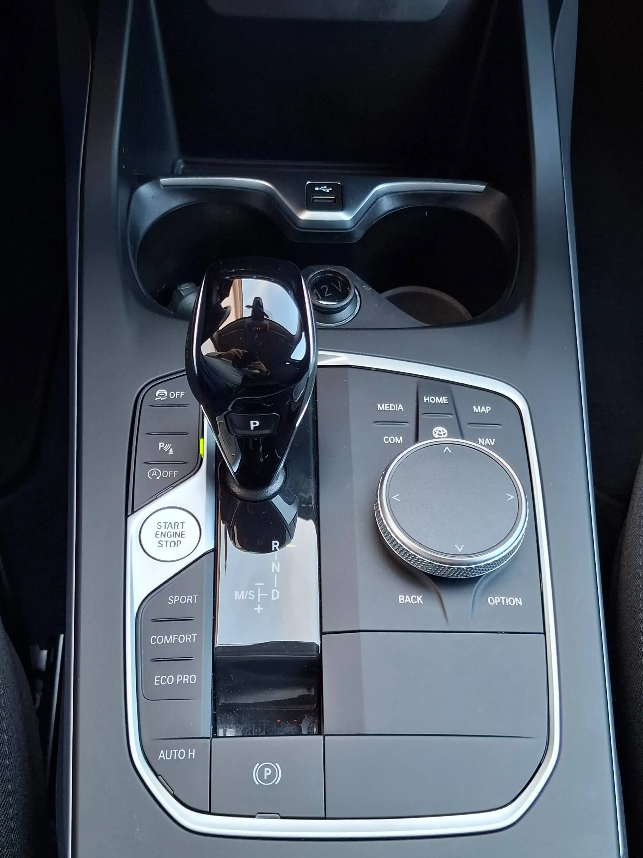 BMW 118 118 i Steptronic Advantage Navi LED SHZ PDC 2-Zonen-Klimaautomatik Geschwindigkeitsreglung — photo 13