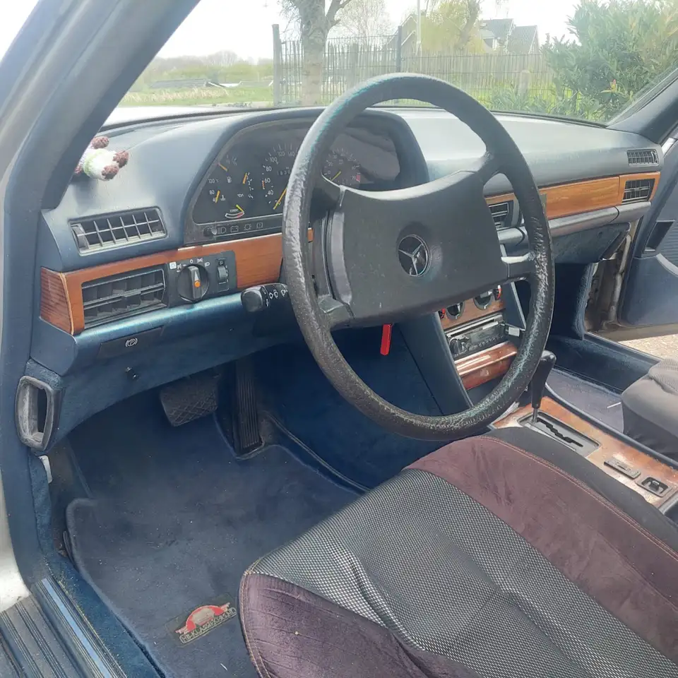 Mercedes-Benz 380 SEL, foto 11
