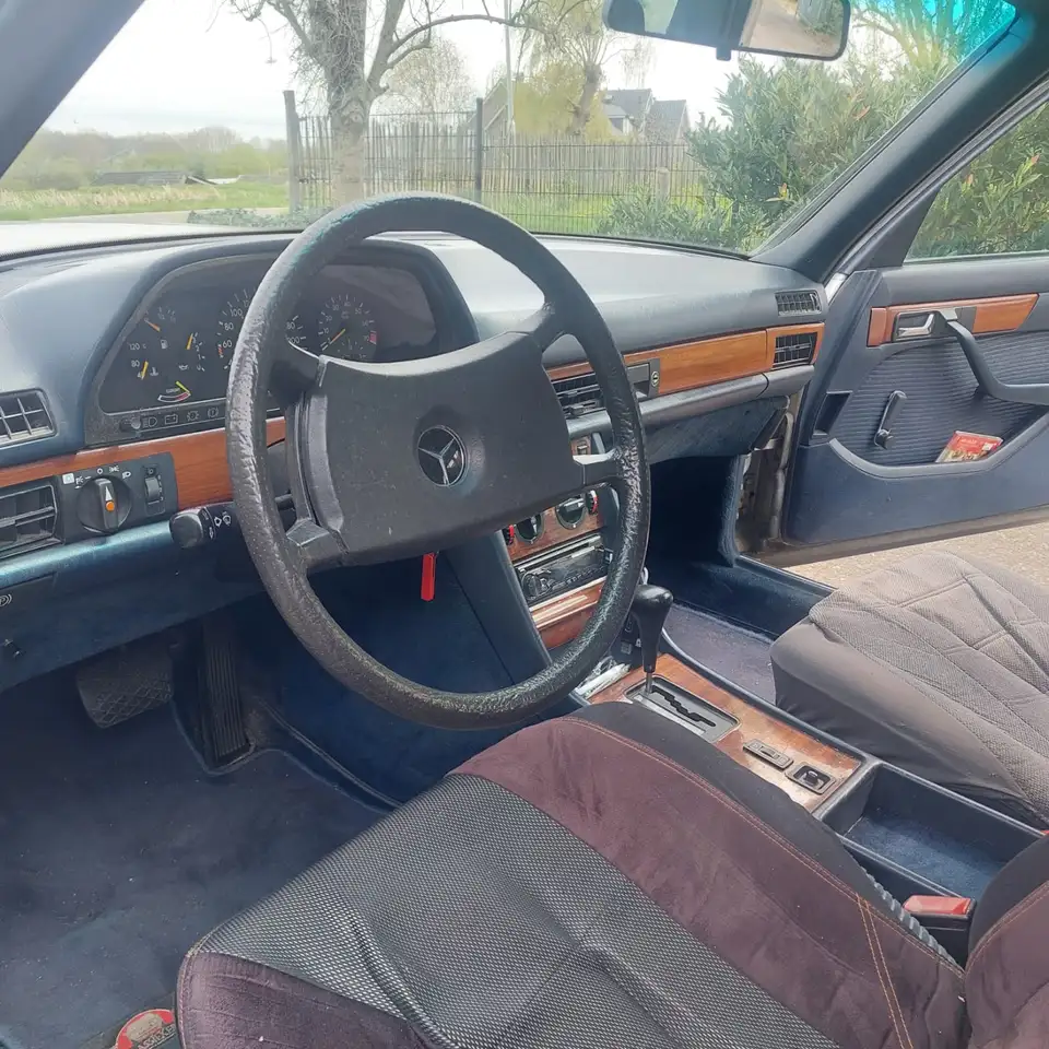 Mercedes-Benz 380 SEL, foto 12