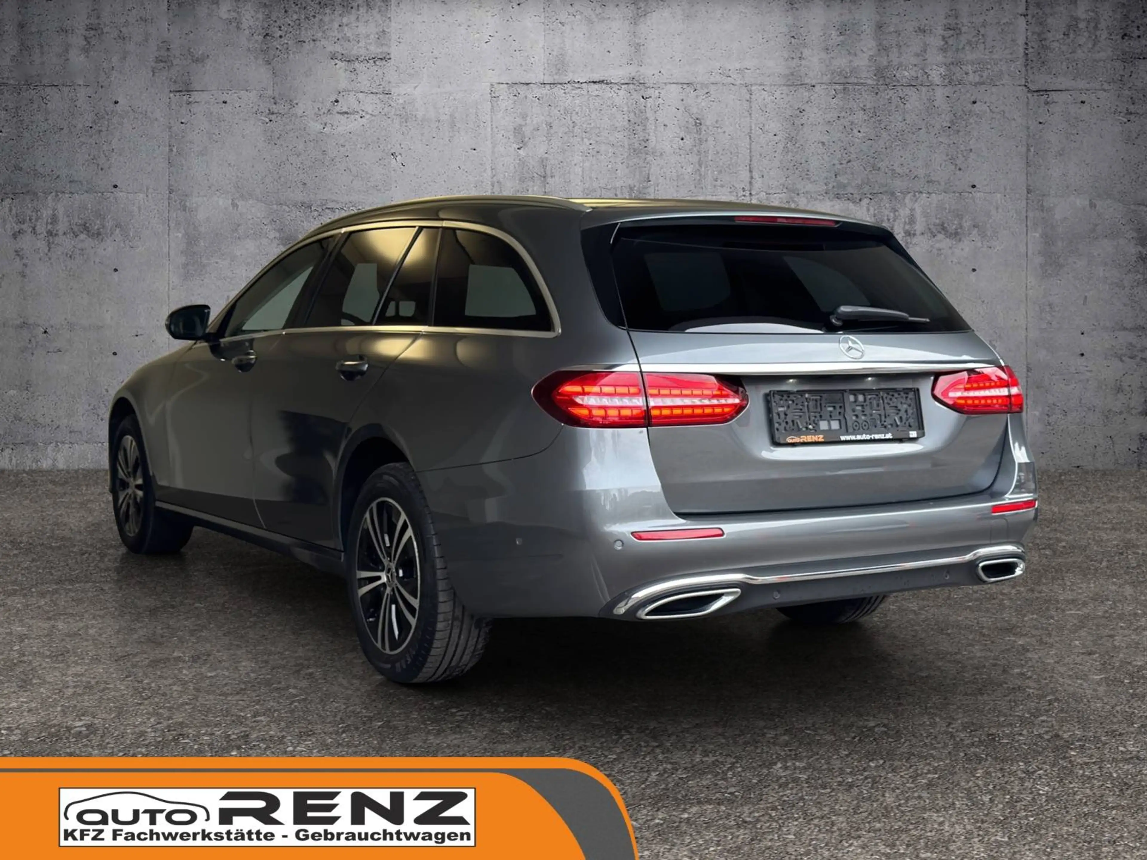 Mercedes-Benz E 200 d, Airmatic, AHK,... — photo 6