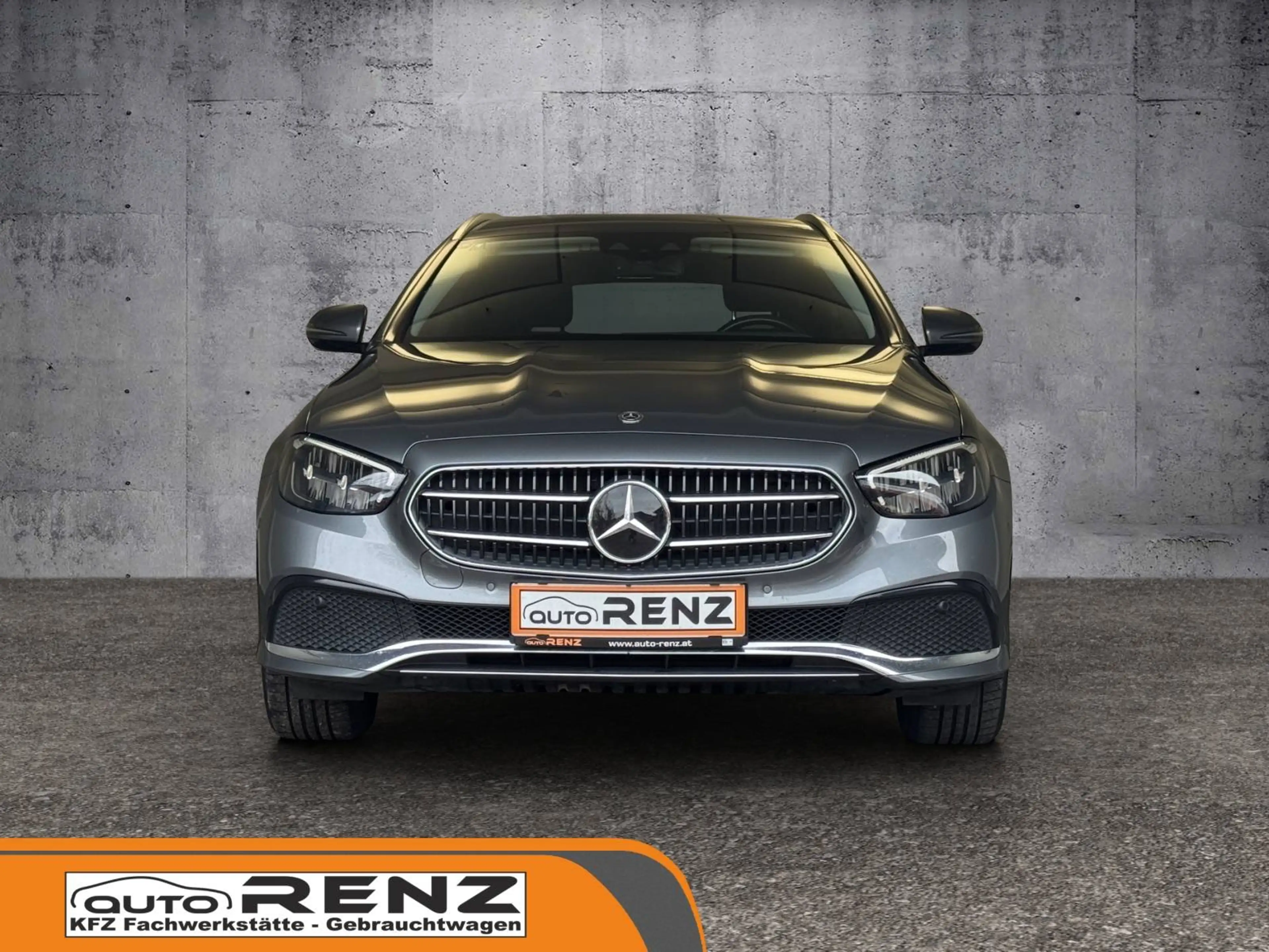 Mercedes-Benz E 200 d, Airmatic, AHK,... — photo 2