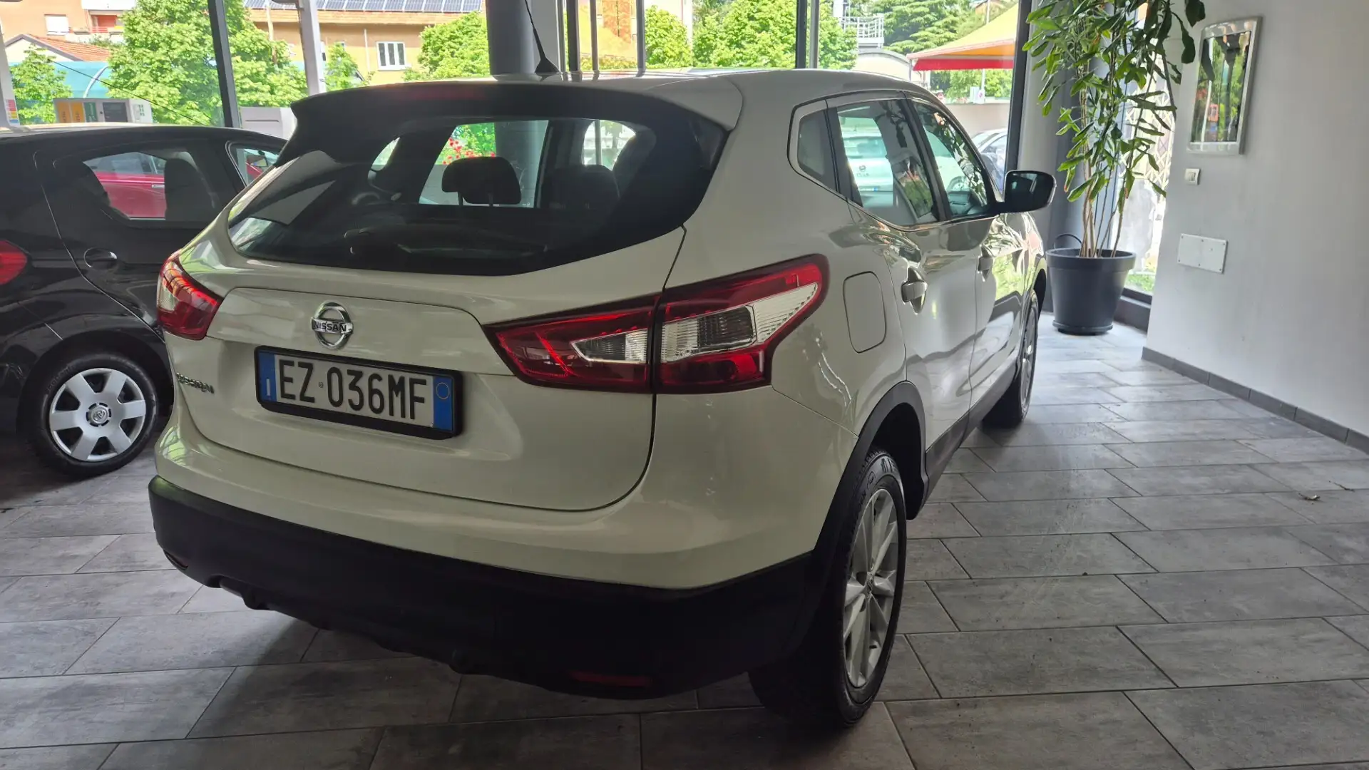 Nissan Qashqai 1.2 DIG-T Blanc - 2