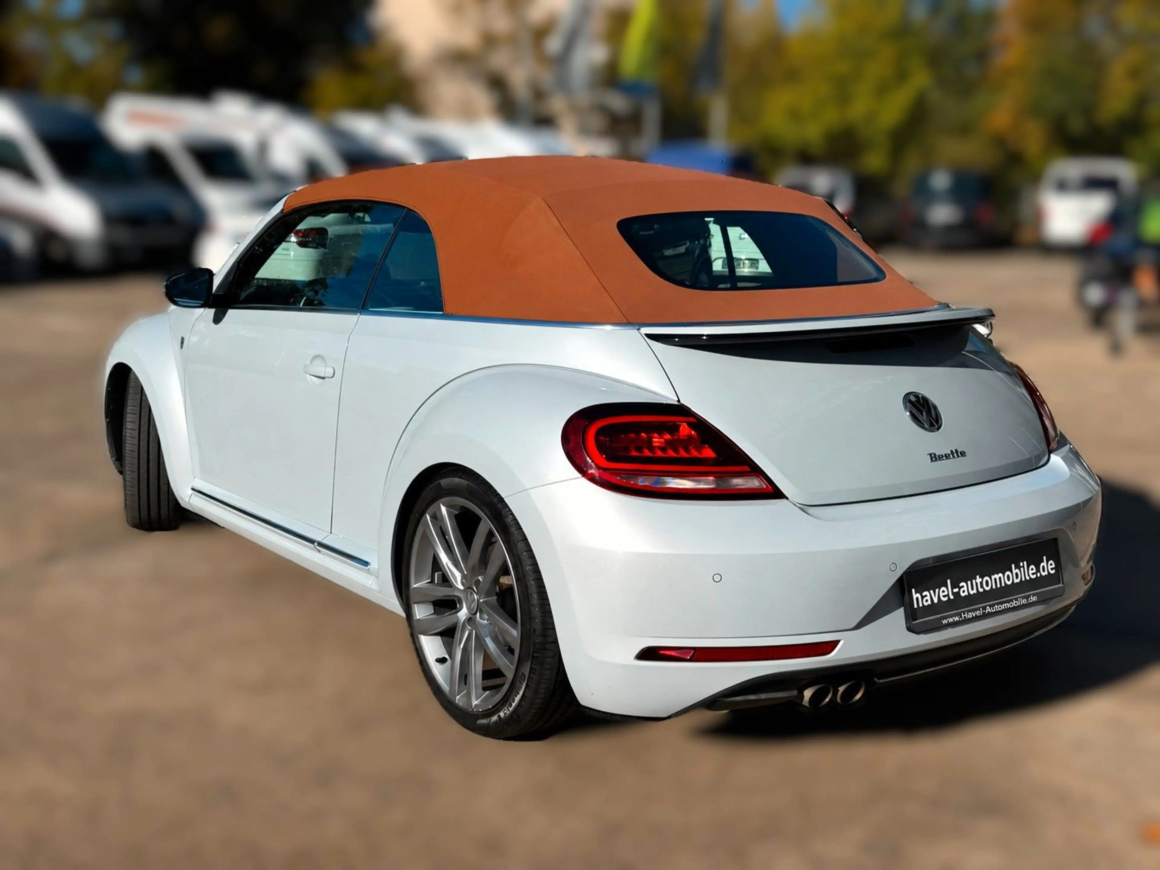 Volkswagen Beetle Cabriolet Karmann PDC Sitzheizung — photo 4