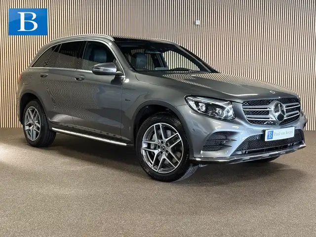 Mercedes-Benz GLC 350 350e 4 Matic AMG STYLING-PANORAMA-DISTRONIC-TREKHA