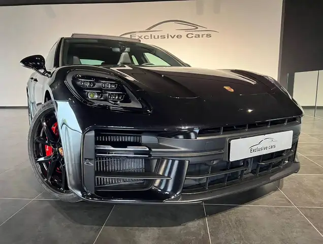 Porsche Panamera view 4