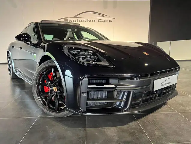 Porsche Panamera view 2