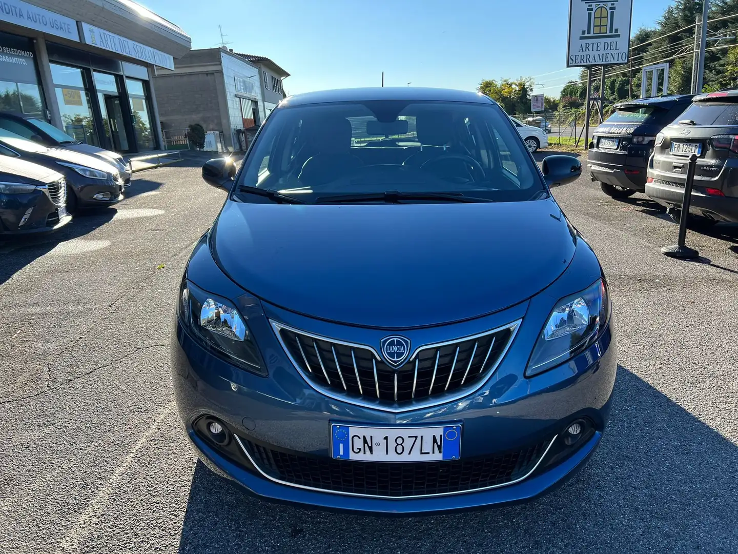 Lancia Ypsilon 2023 1.0 firefly hybrid Alberta Ferretti 39000km Bleu - 2