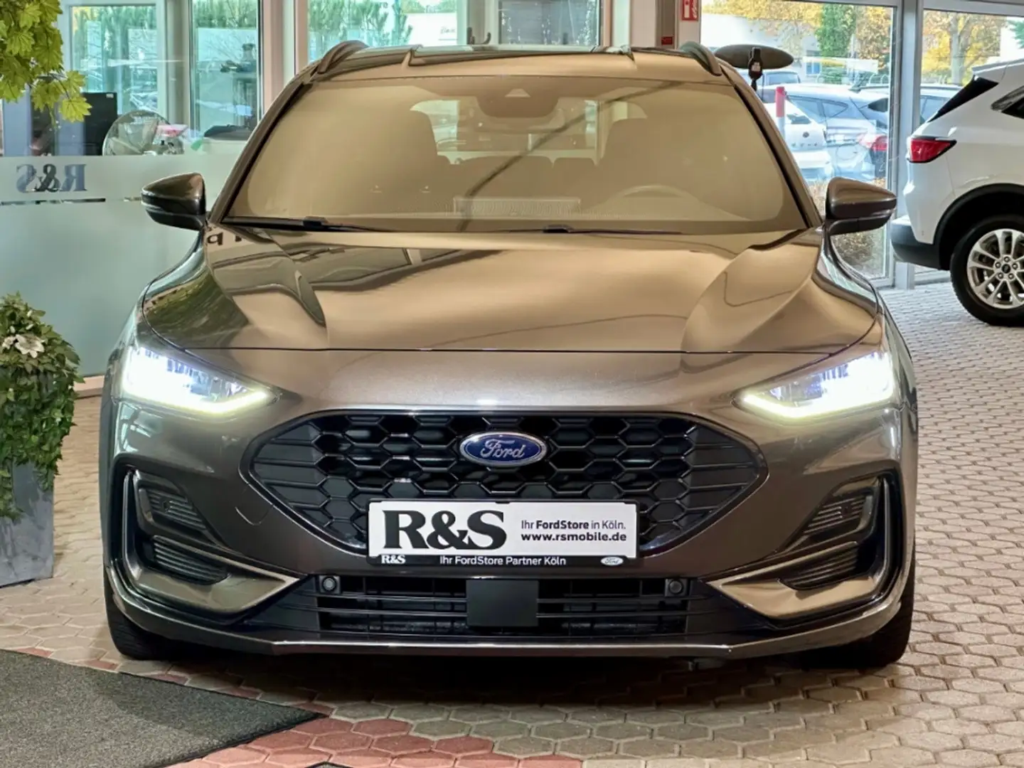 Ford Focus Turnier ST-Line+5J.Garantie*+Automatik Gris - 2