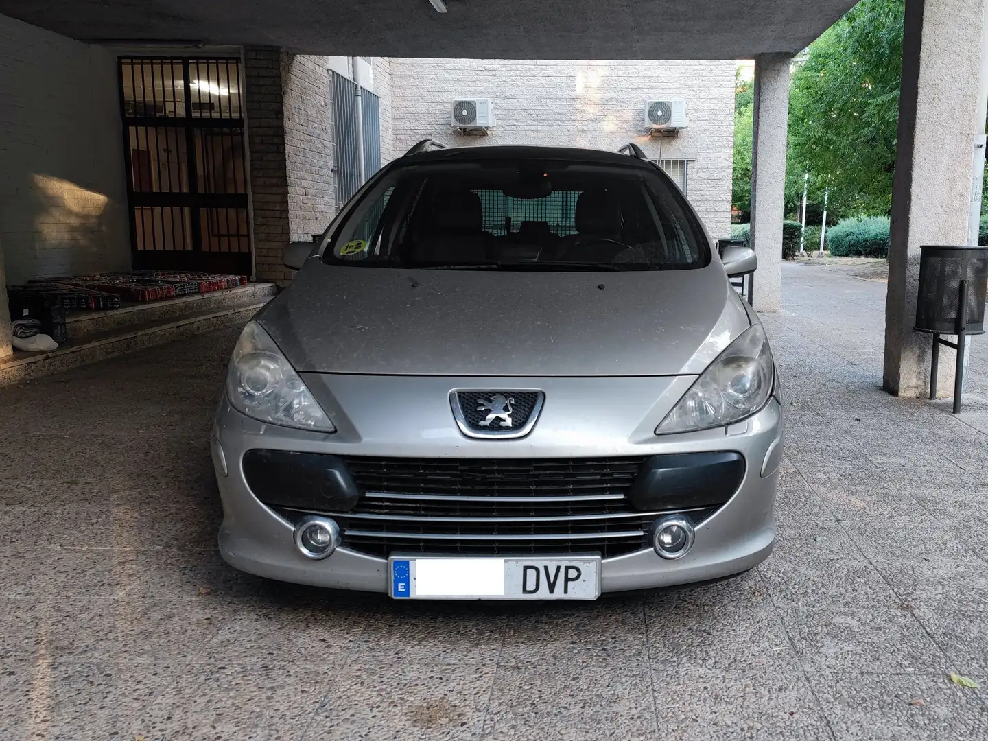 Peugeot 307 307 SW 2.0HDI XSI 136 XSI Gris - 2