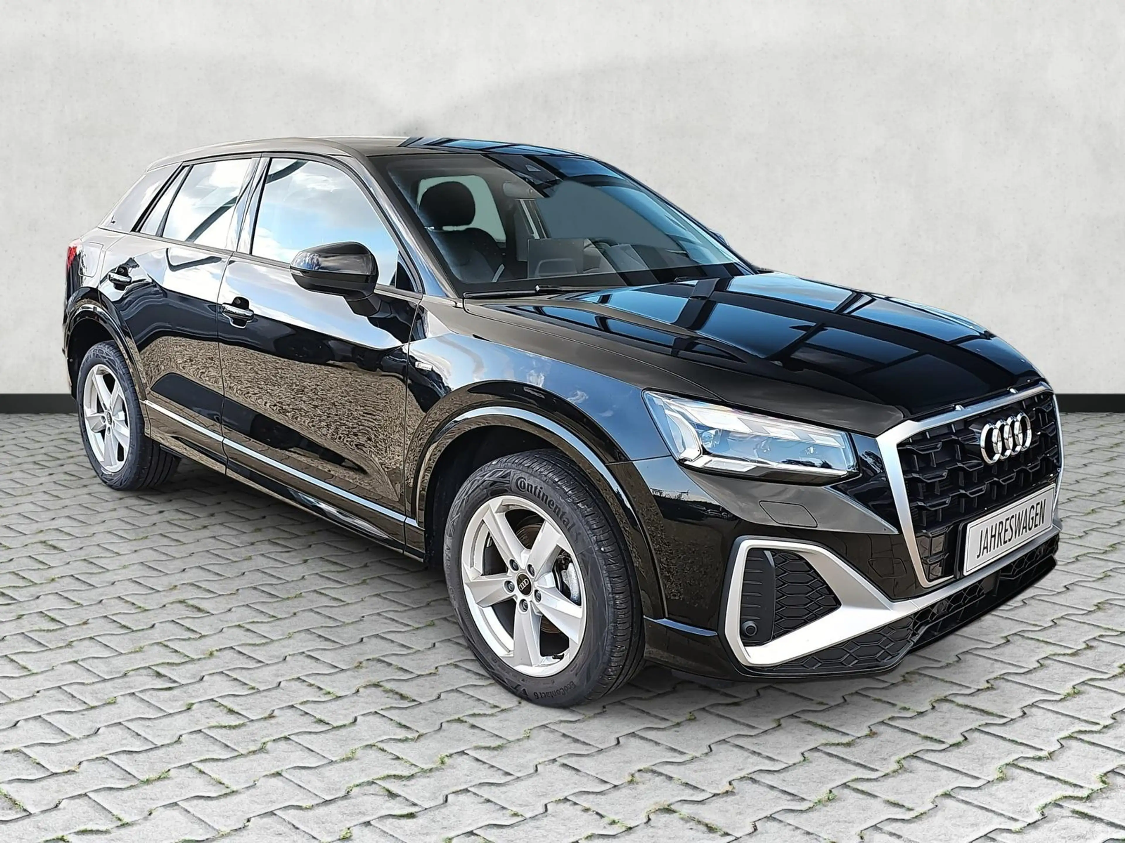 Audi Q2 35 TFSI S-Tronic S-Line Matrix Kamera Keyless — photo 16