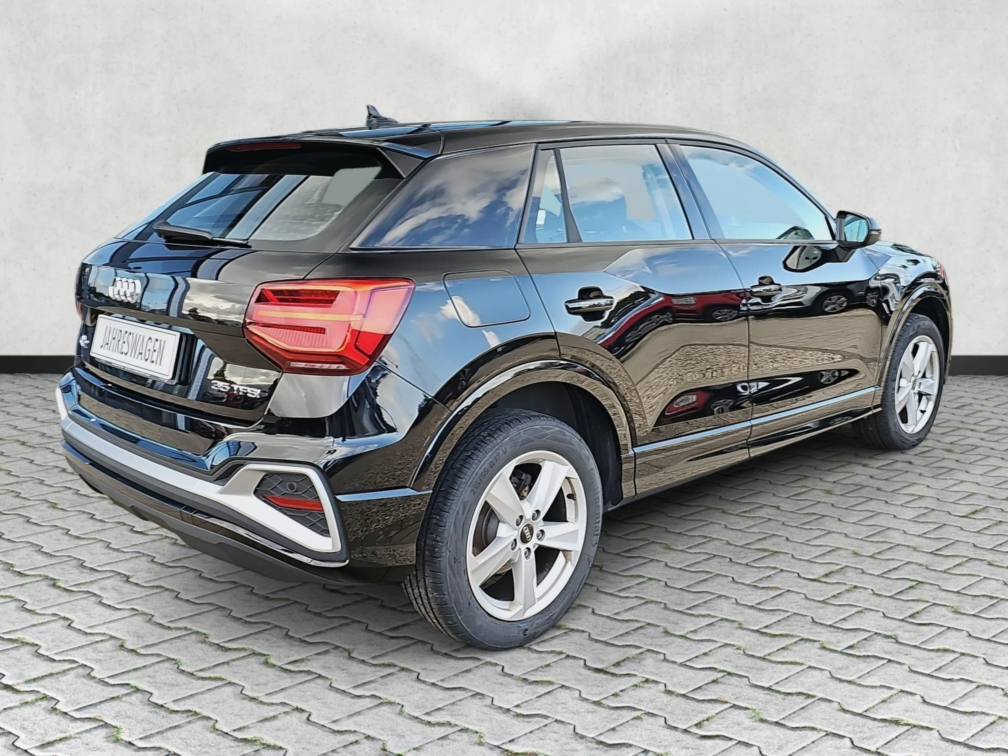 Audi Q2 35 TFSI S-Tronic S-Line Matrix Kamera Keyless — photo 22