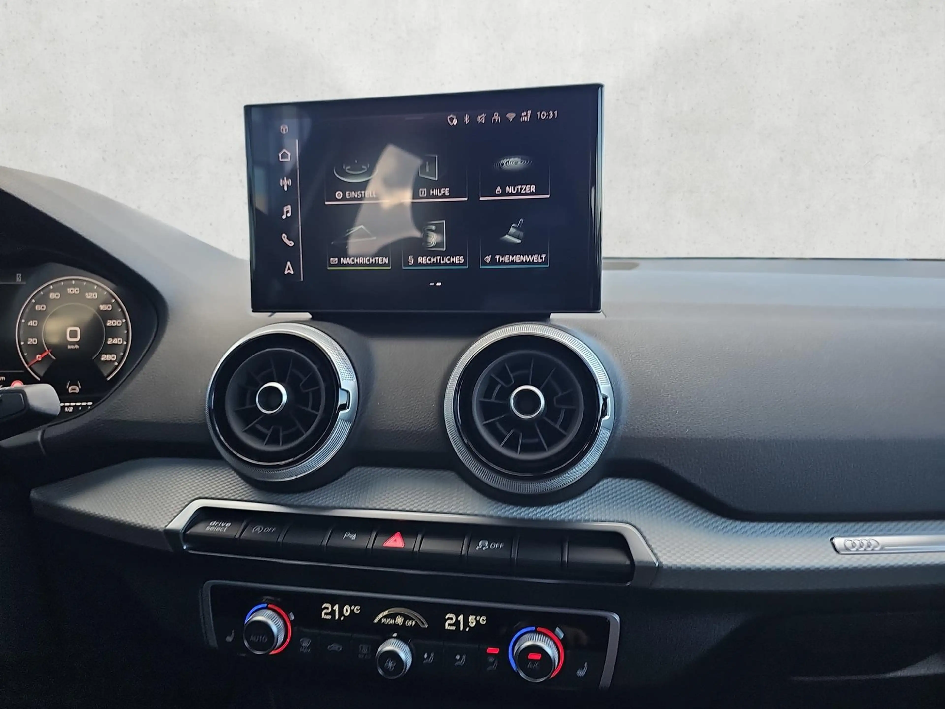 Audi Q2 35 TFSI S-Tronic S-Line Matrix Kamera Keyless — photo 13