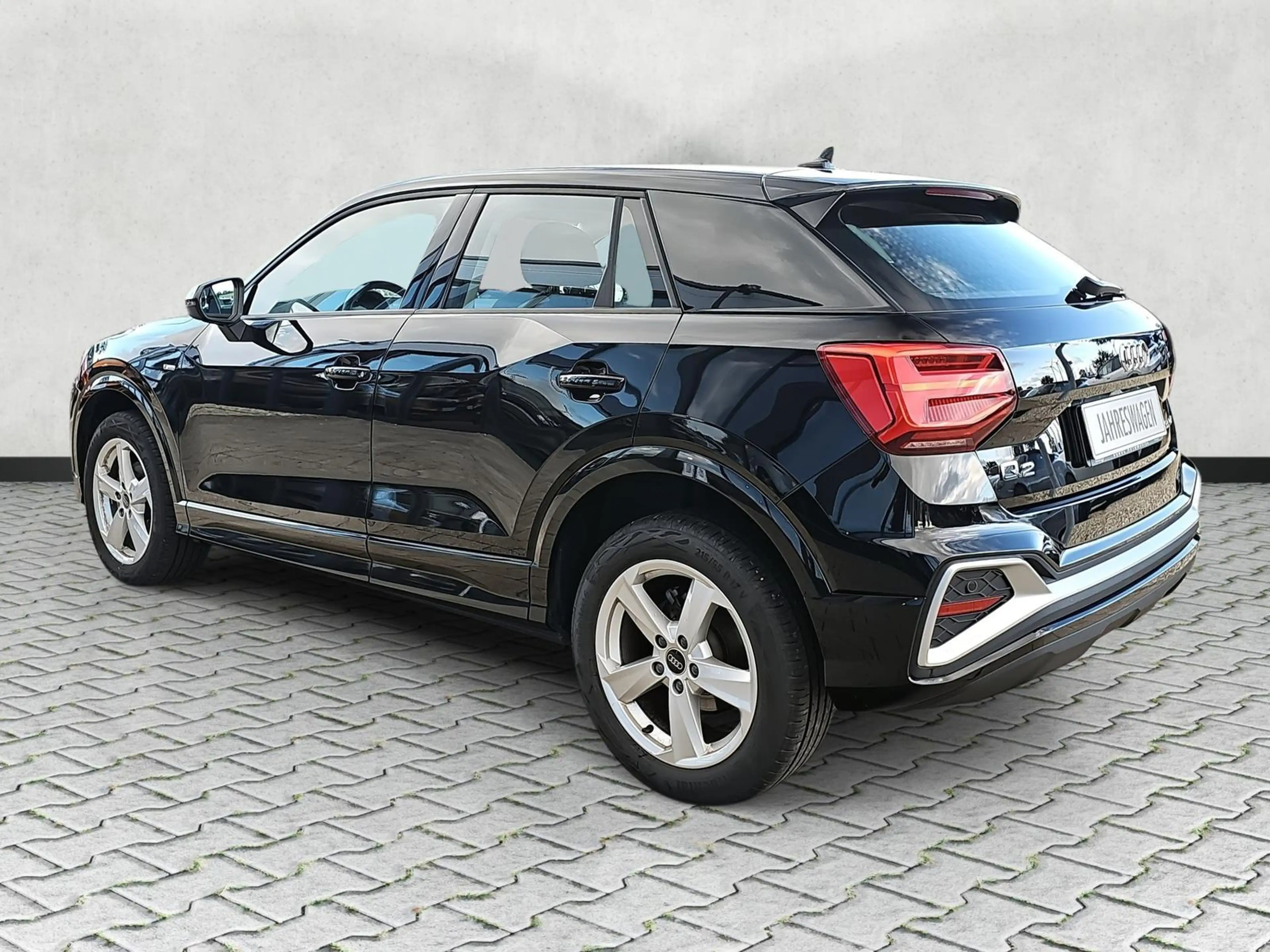 Audi Q2 35 TFSI S-Tronic S-Line Matrix Kamera Keyless — photo 6