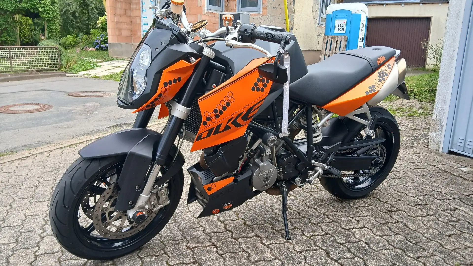 KTM 990 Super Duke Orange - 1