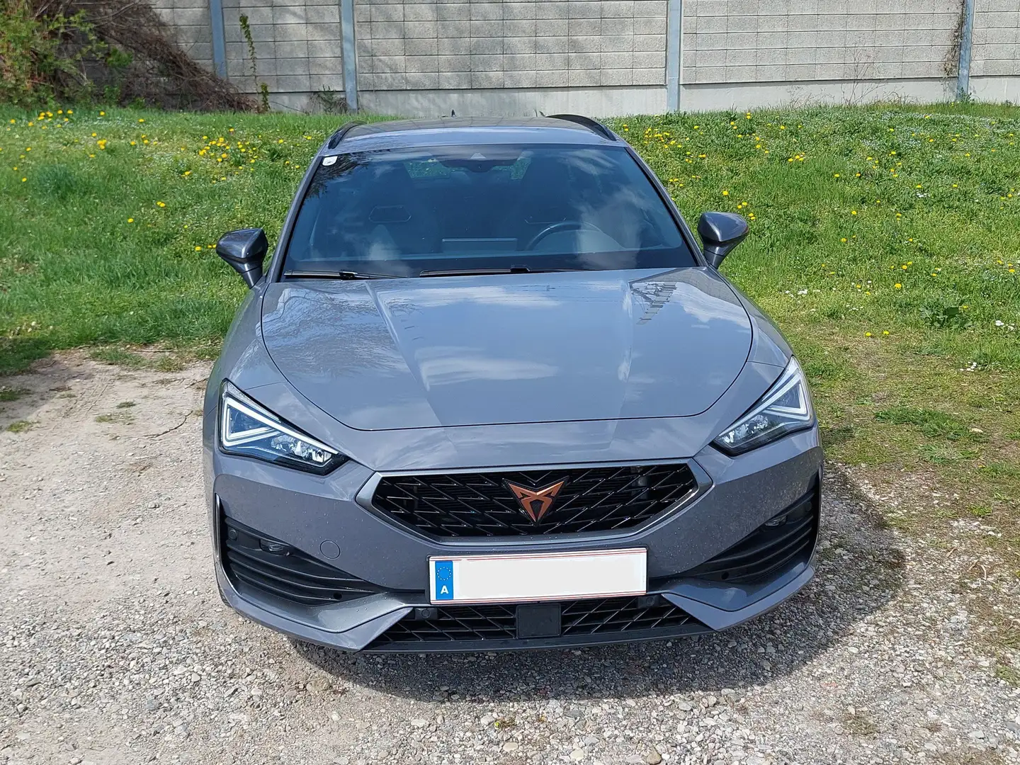 CUPRA Leon ST 1.4 VZ eHybrid 150/204 AHK Grau - 1
