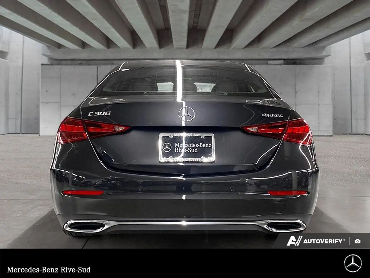 Mercedes-Benz C-Class снимка Mercedes-Benz C-Class