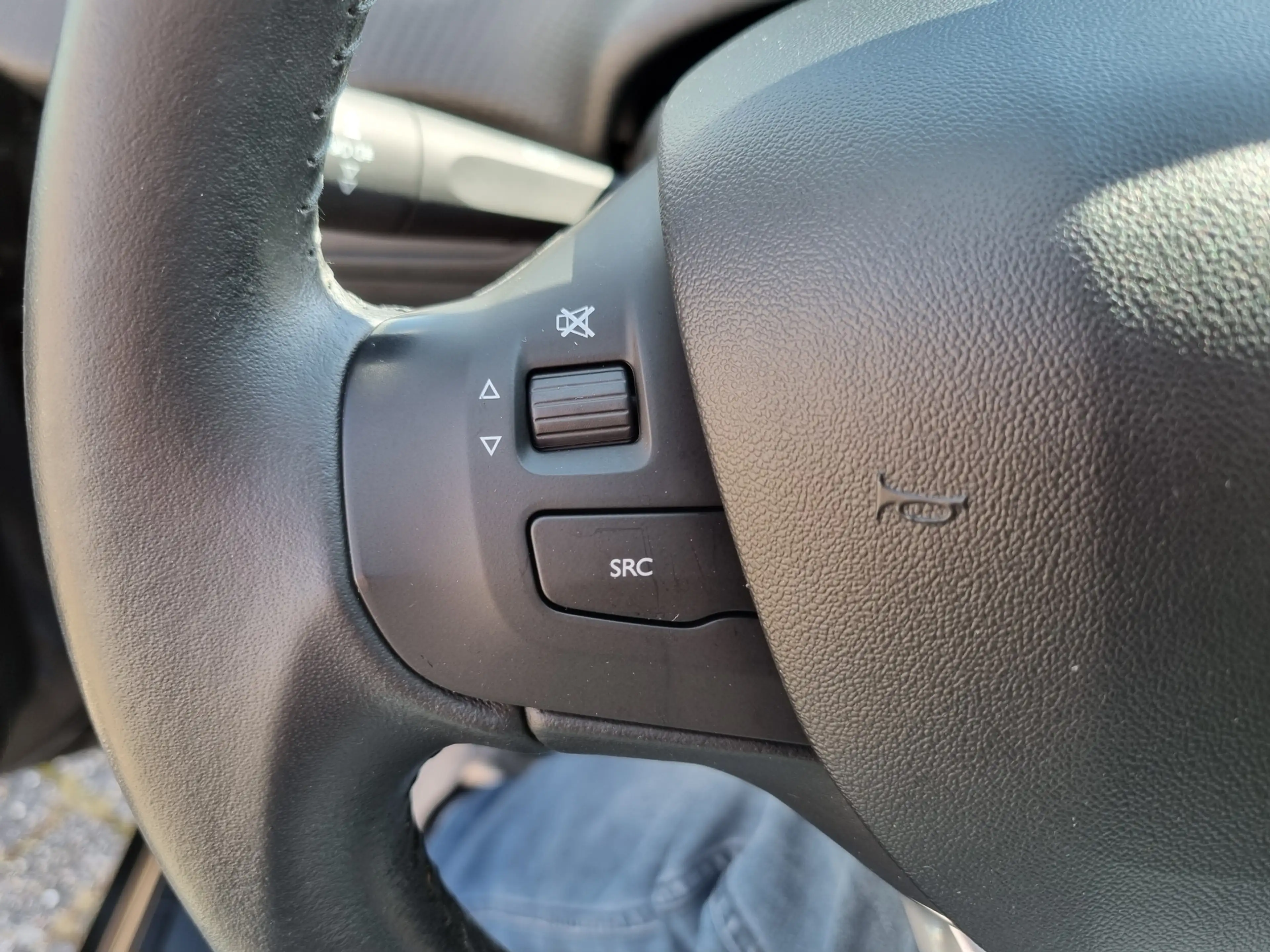 Peugeot 2008 1.2 PureTech Blue Lion ✅1e EIGENAAR ✅PANODAK — photo 30