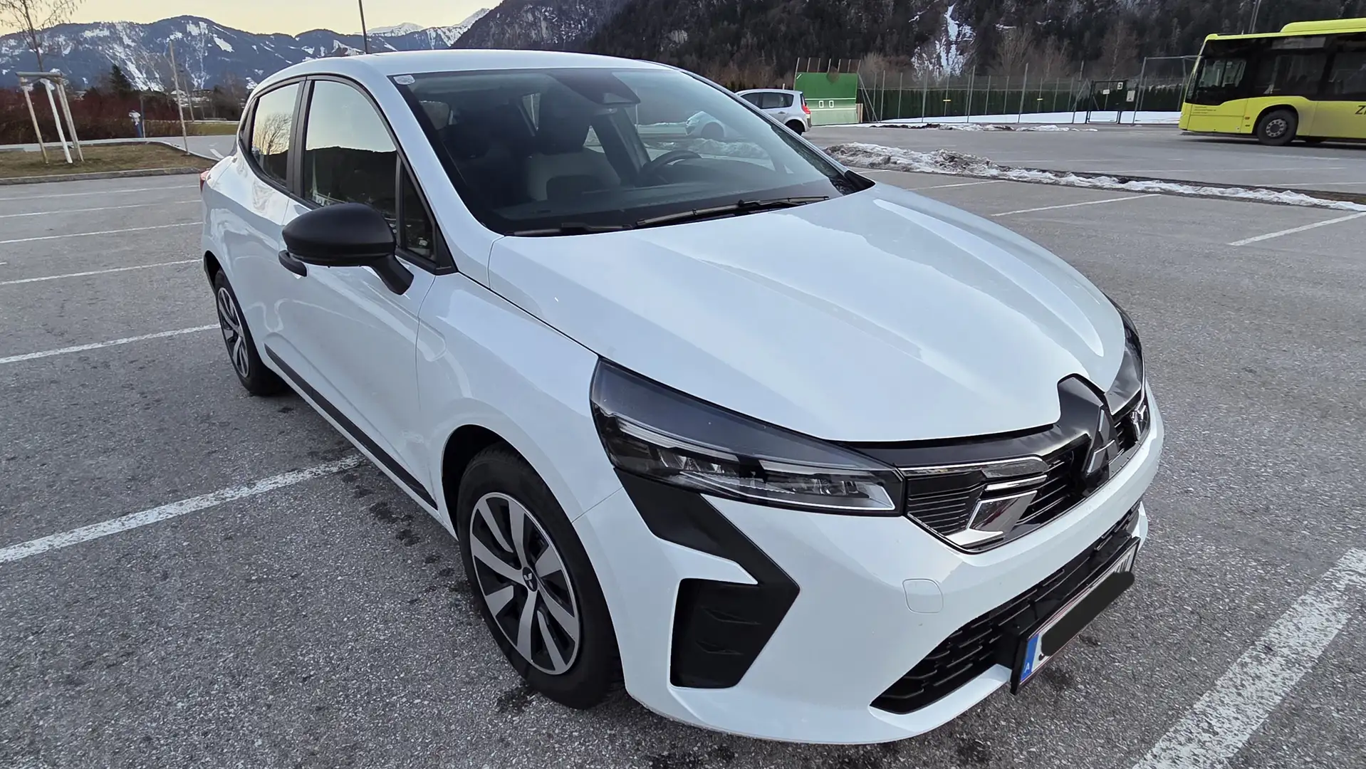 Mitsubishi Colt Colt 1,0 MPI Invite Invite Weiß - 1