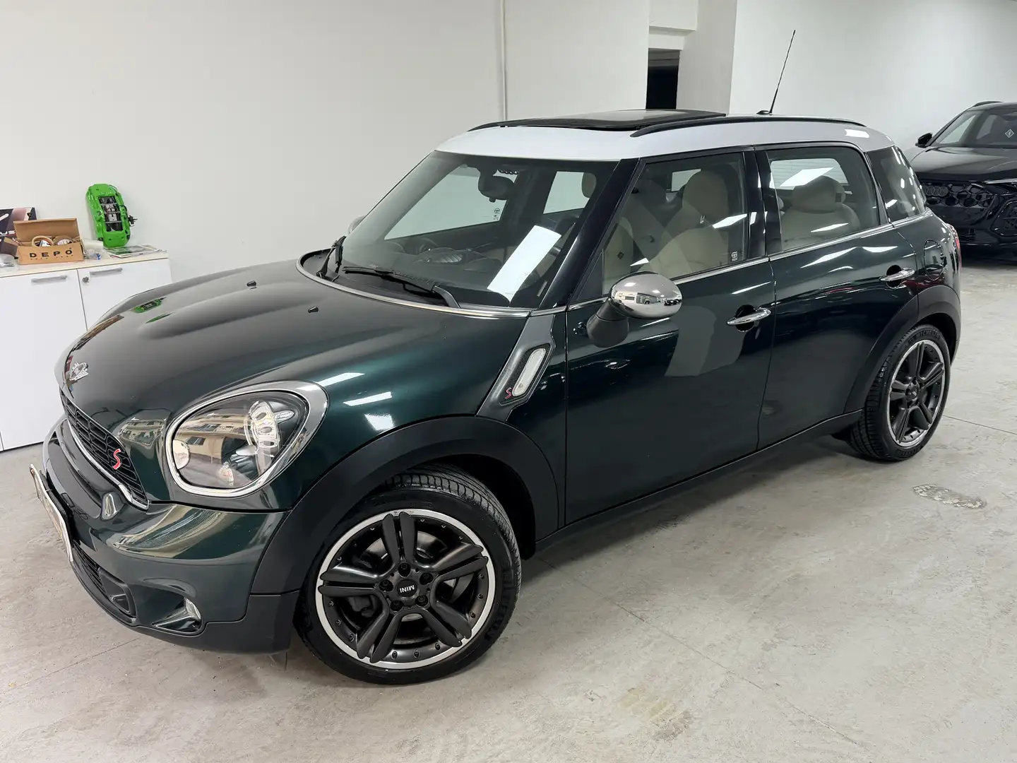 MINI Cooper SD Countryman tetto/pelle Verde - 2