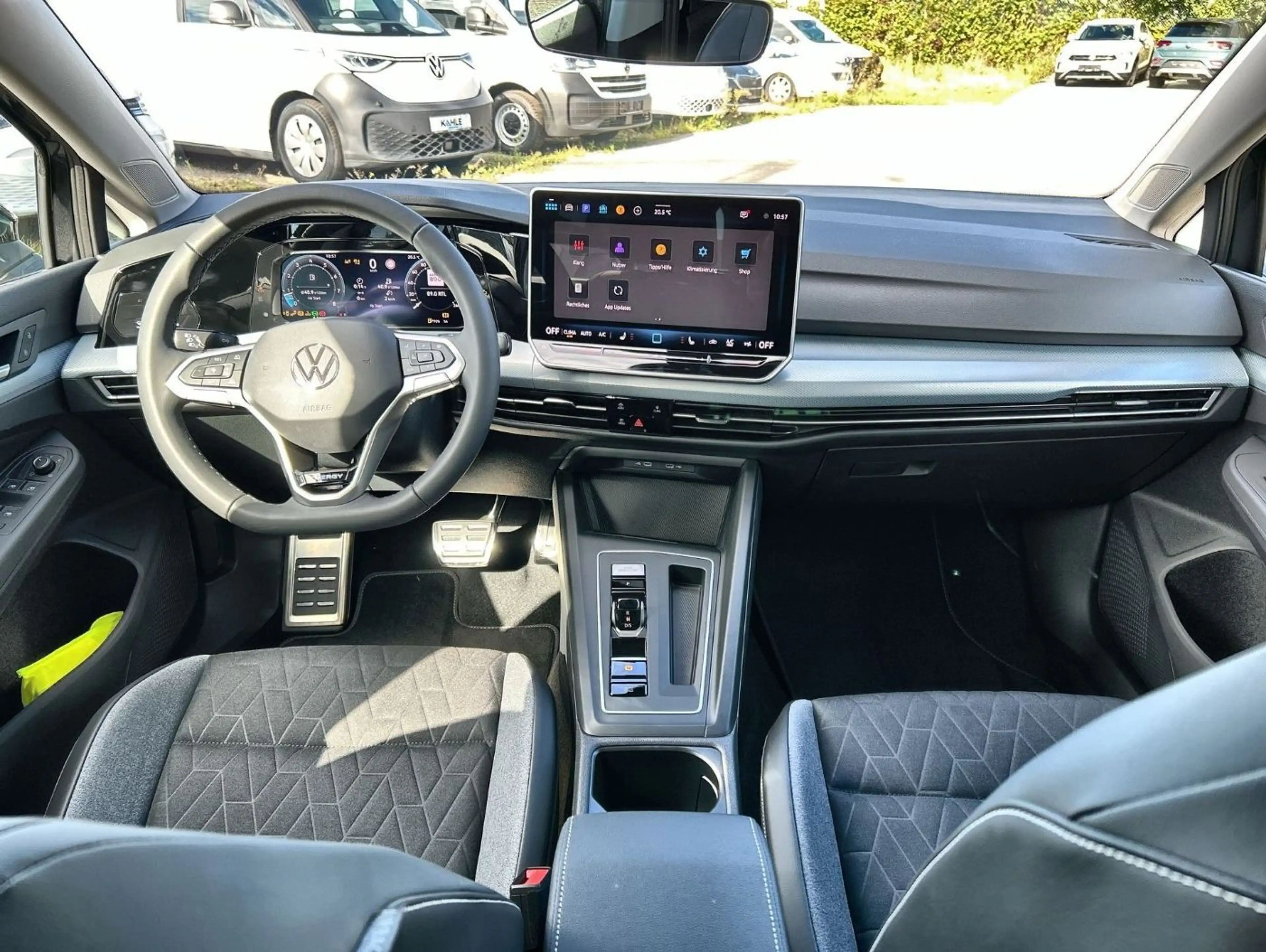 Volkswagen Golf Variant 1.5 eTSI ENERGY DSG AHK GJR — photo 14