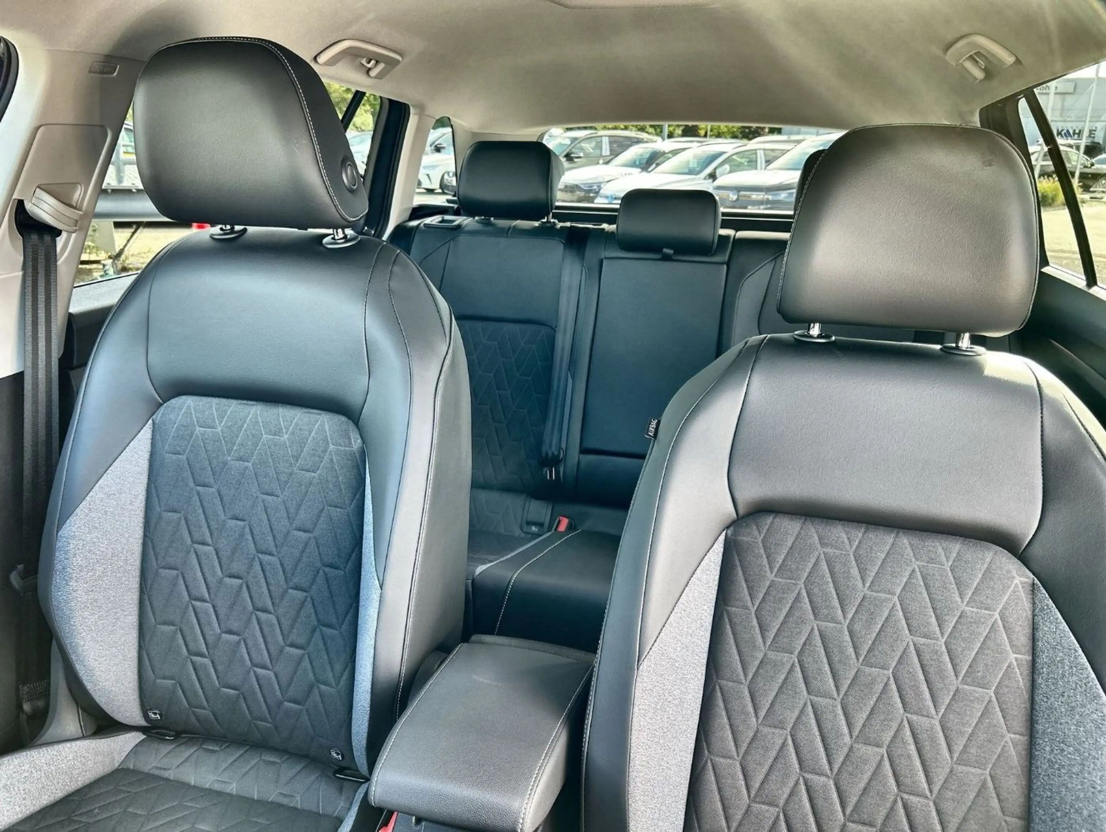 Volkswagen Golf Variant 1.5 eTSI ENERGY DSG AHK GJR — photo 10