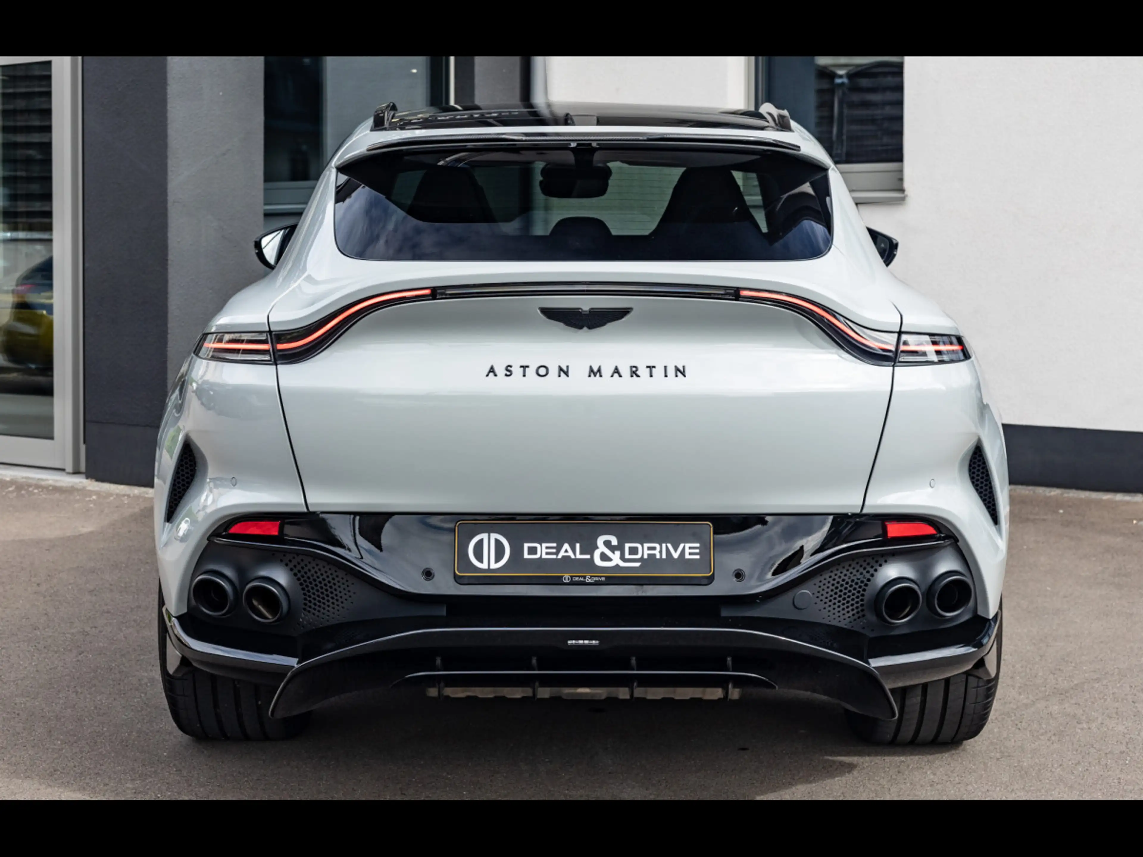 Aston Martin DBX 707 4.0 V8°APEX GREY°23'°360°CARBON°ACC — photo 4