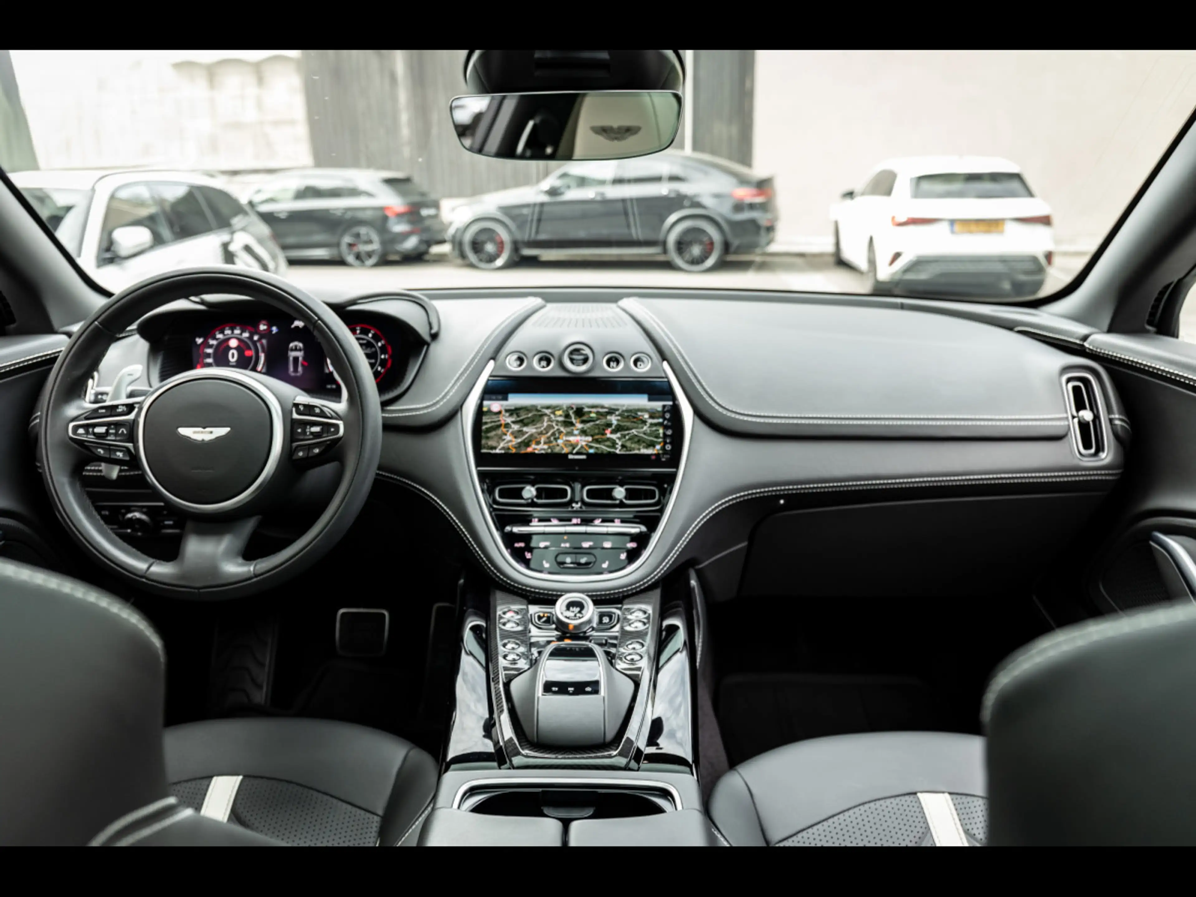 Aston Martin DBX 707 4.0 V8°APEX GREY°23'°360°CARBON°ACC — photo 14