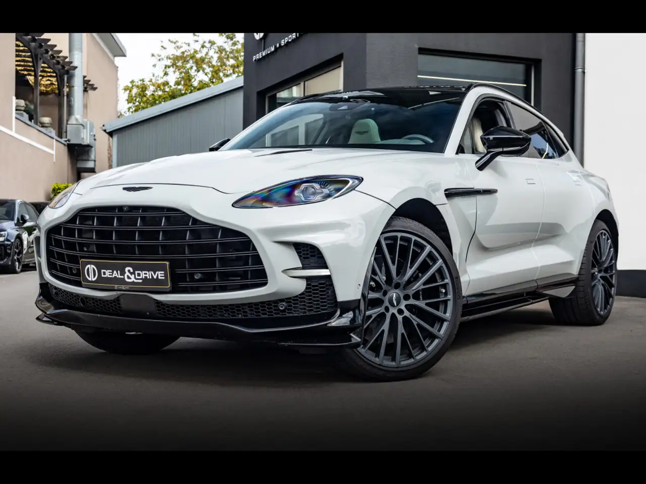 Aston Martin DBX
