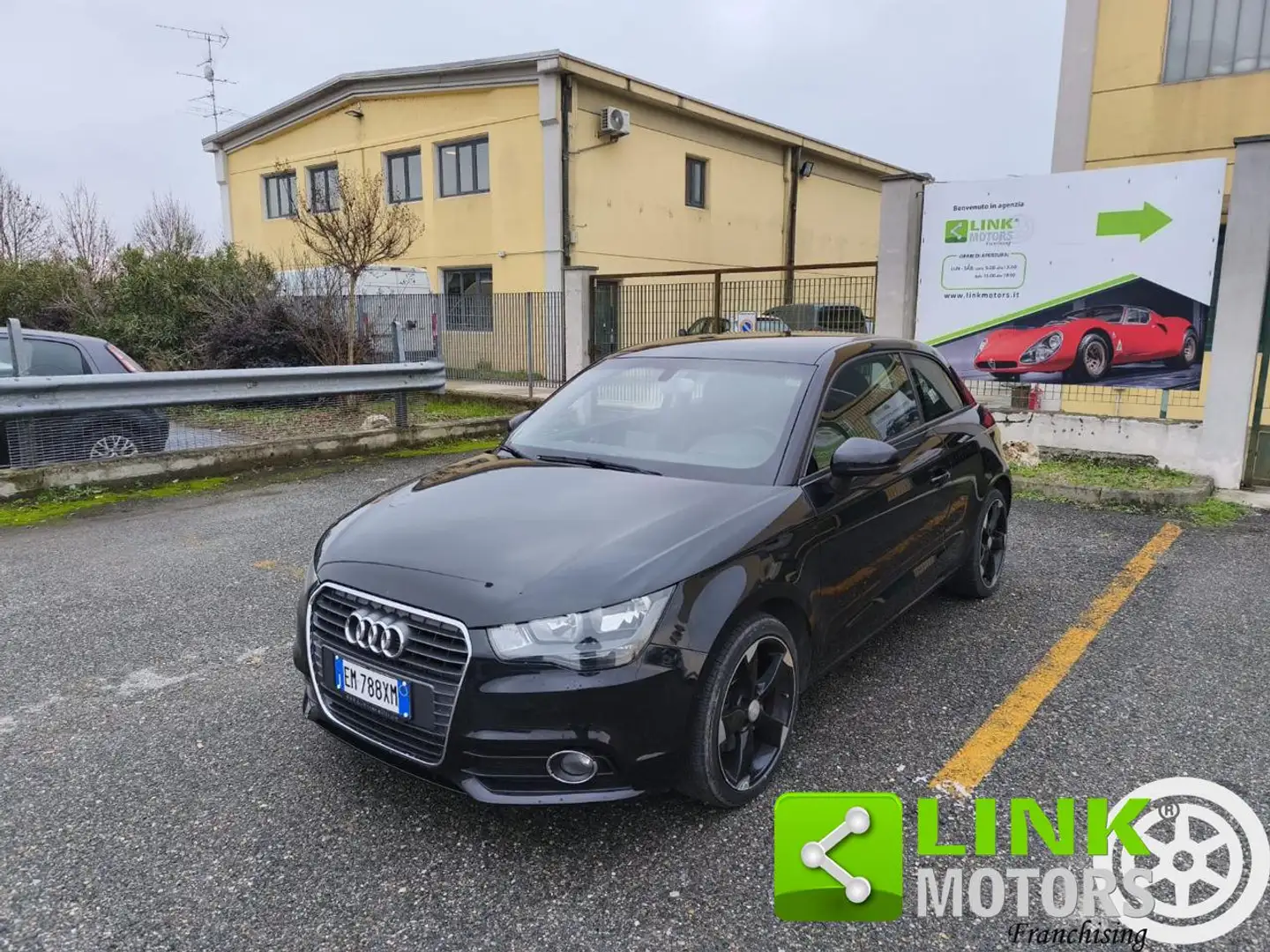 Audi A1 2.0 TDI Ambition Schwarz - 1