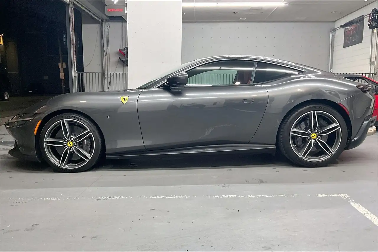 Ferrari Roma снимка Ferrari Roma