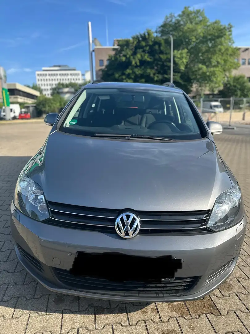 Volkswagen Golf Plus 1.4 TSI DSG Comfortline mit Parklenkassistent Šedá - 2