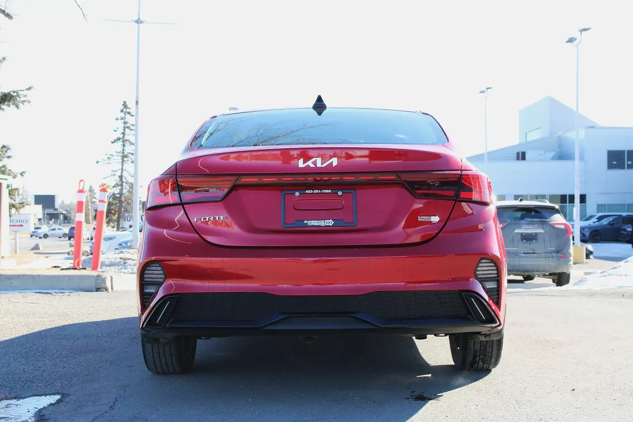Kia Forte снимка Kia Forte