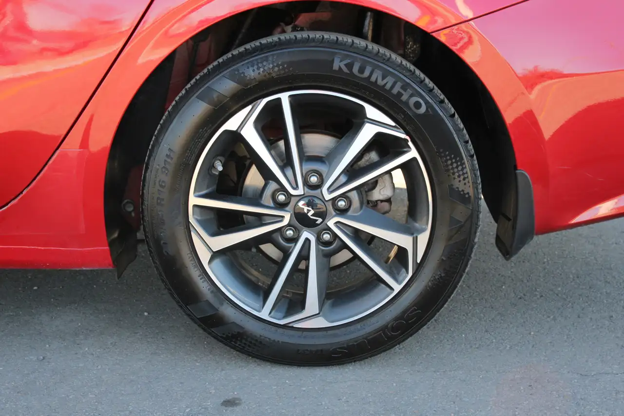 Kia Forte снимка Kia Forte