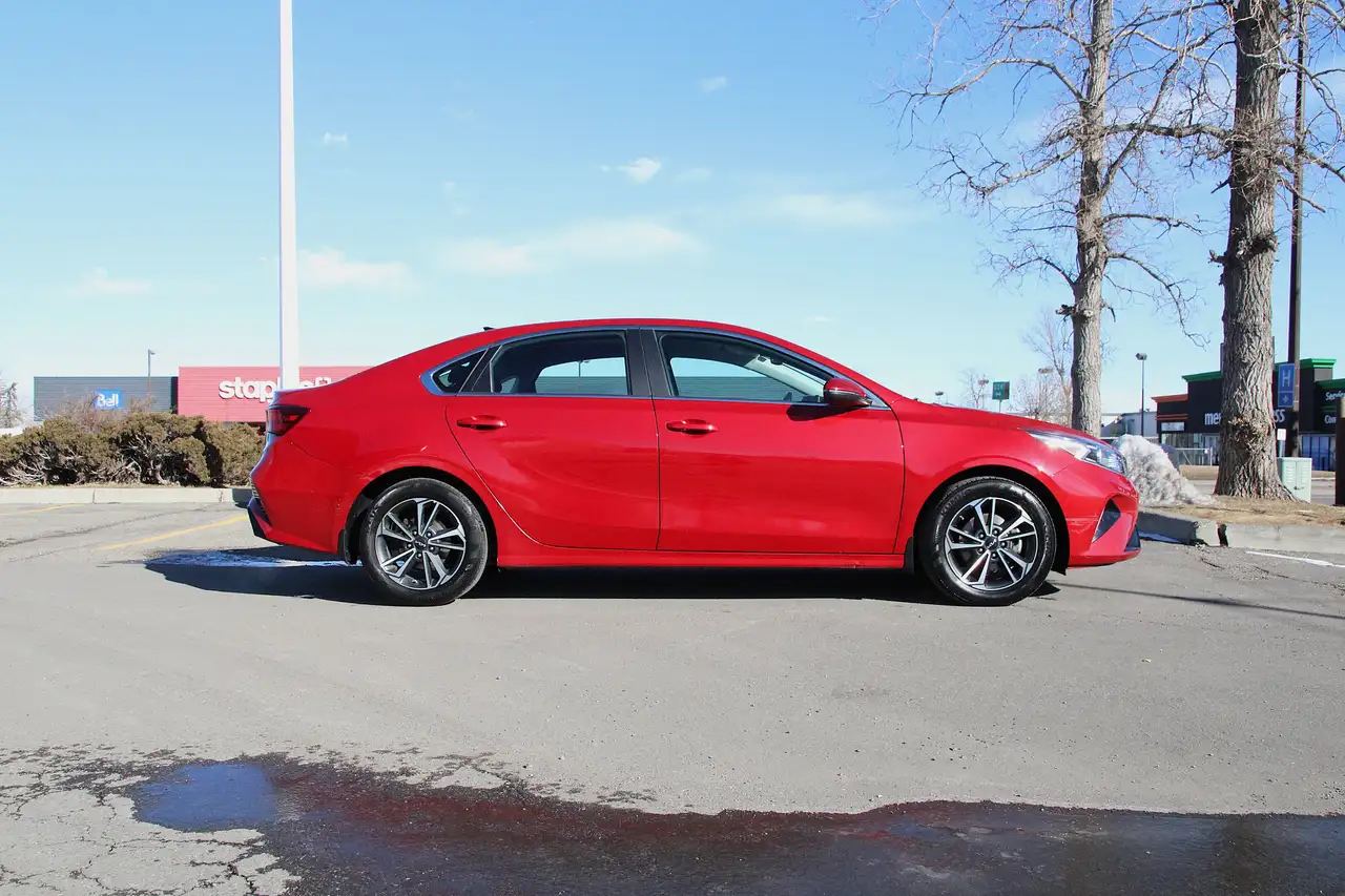 Kia Forte снимка Kia Forte