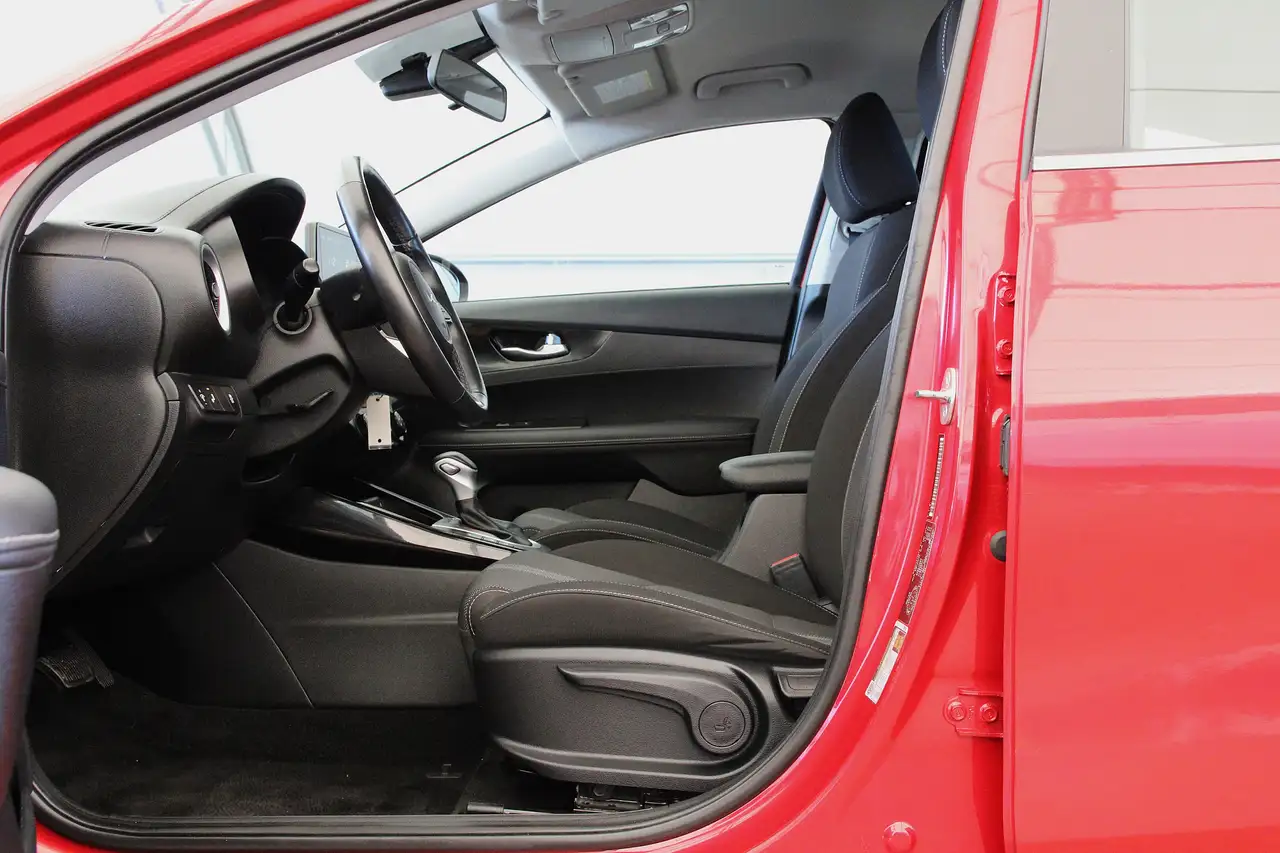Kia Forte снимка Kia Forte