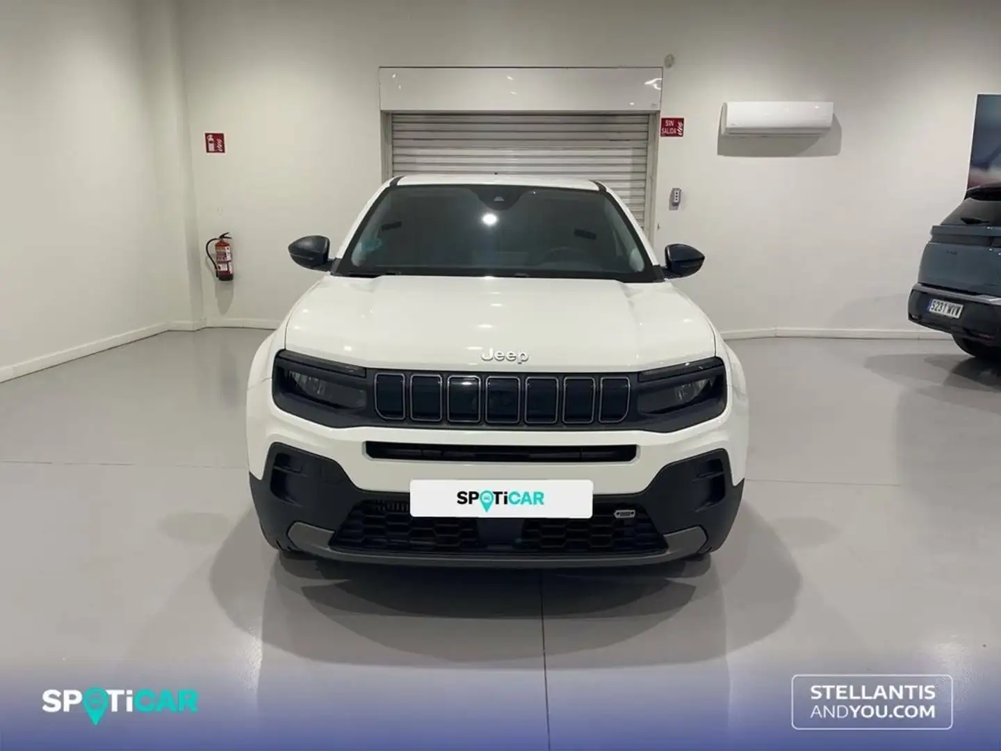Jeep Avenger 1.2 Longitude 100 Grijs - 2