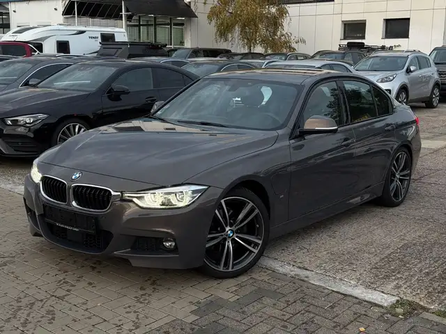 BMW 330 e M-Sport Paket/Shadow/Leder/