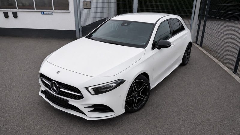 Mercedes-Benz A 250 AMG LINE / GARANTIE / AMBIENTE / CARPLAY