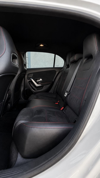 Mercedes-Benz A 250 AMG LINE / GARANTIE / AMBIENTE / CARPLAY — photo 15