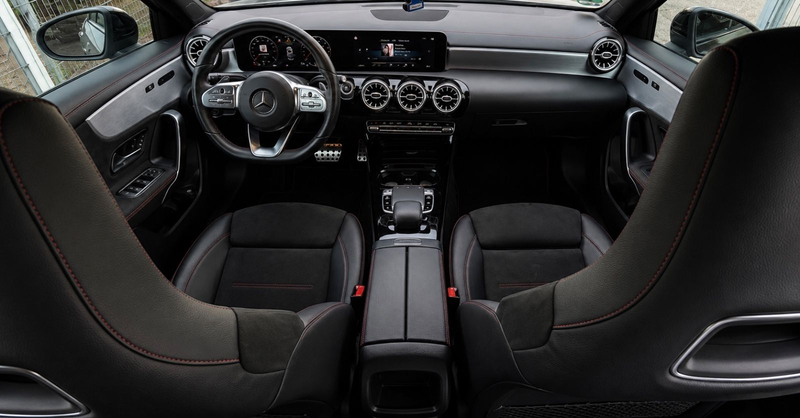Mercedes-Benz A 250 AMG LINE / GARANTIE / AMBIENTE / CARPLAY — photo 11